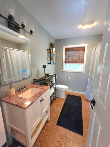 2 Cardinal Circle, Derry, NH 03038