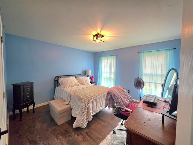 2 Cardinal Circle, Derry, NH 03038