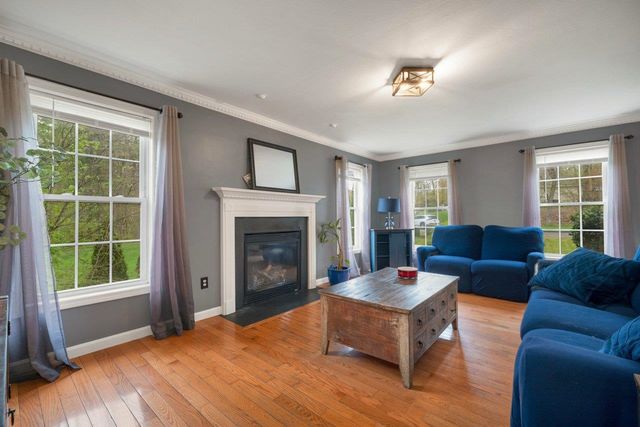 2 Cardinal Circle, Derry, NH 03038