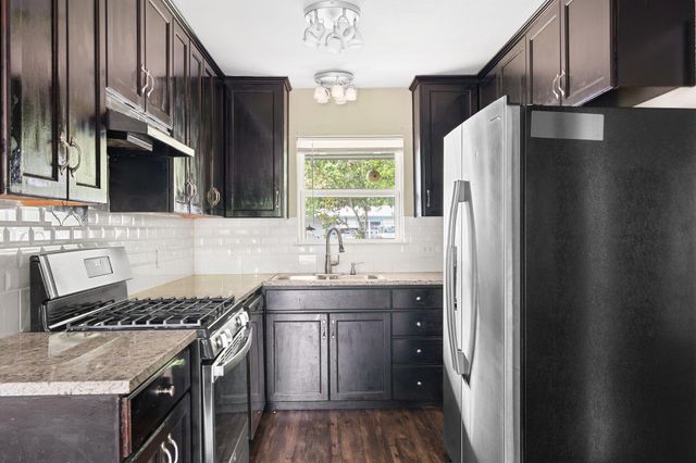 1422 Yorkshire DR, Austin, TX 78723