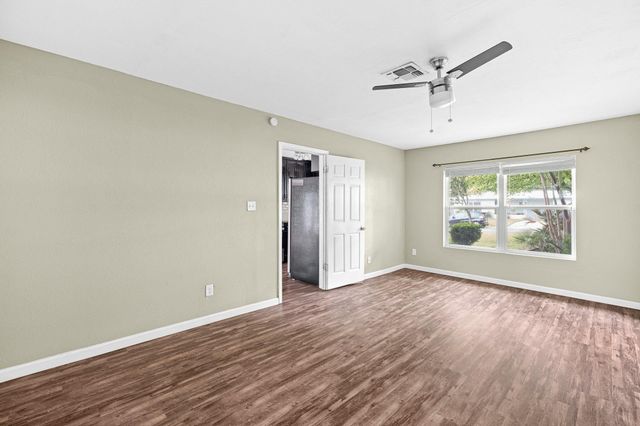 1422 Yorkshire DR, Austin, TX 78723