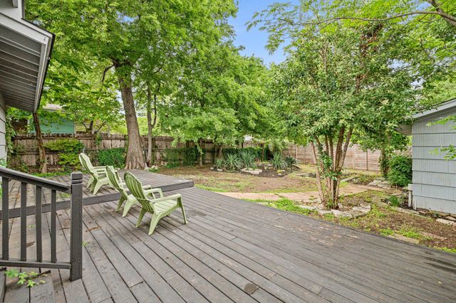1422 Yorkshire DR, Austin, TX 78723