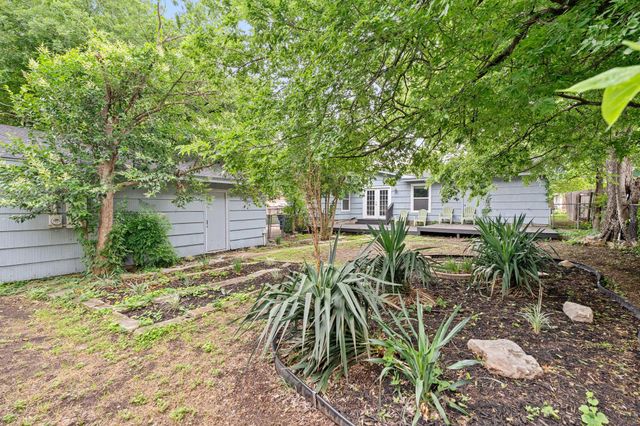 1422 Yorkshire DR, Austin, TX 78723