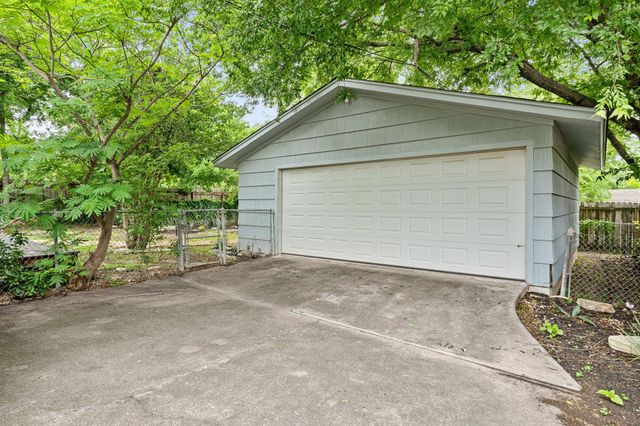 1422 Yorkshire DR, Austin, TX 78723