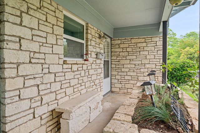 1422 Yorkshire DR, Austin, TX 78723