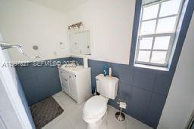 13645 NW 3rd Ave, North Miami, FL 33168