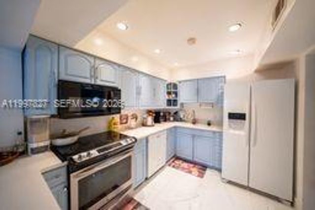 13645 NW 3rd Ave, North Miami, FL 33168