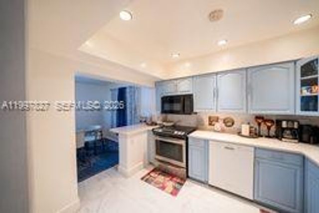 13645 NW 3rd Ave, North Miami, FL 33168