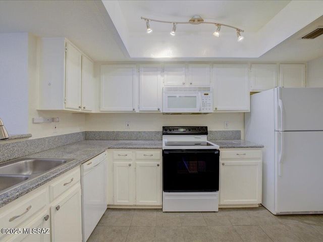 4271 N River Grove Cir Apt 236, Tucson, AZ 85719