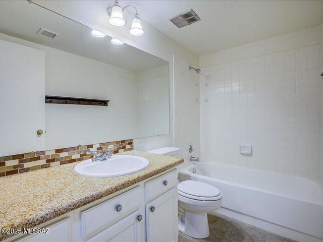 4271 N River Grove Cir Apt 236, Tucson, AZ 85719