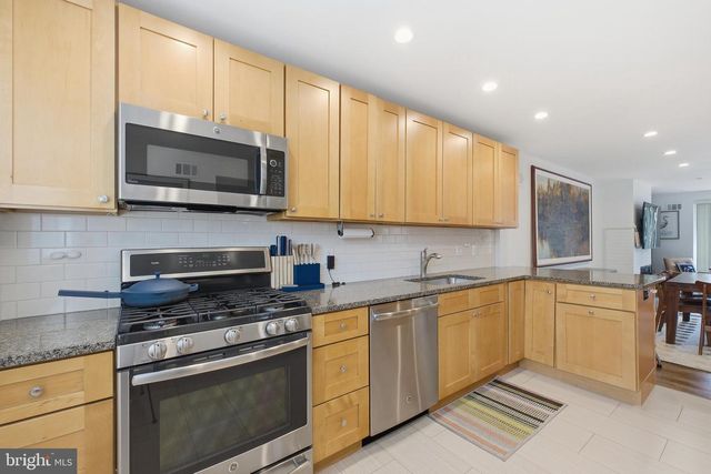 4848 RESERVOIR RD NW, Washington, DC 20007