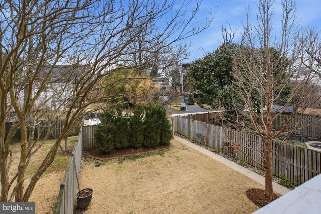 4848 RESERVOIR RD NW, Washington, DC 20007