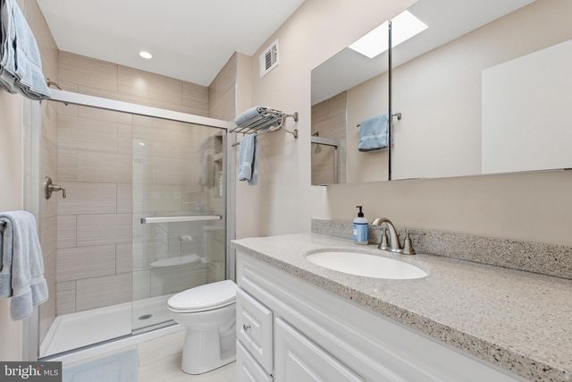 4848 RESERVOIR RD NW, Washington, DC 20007