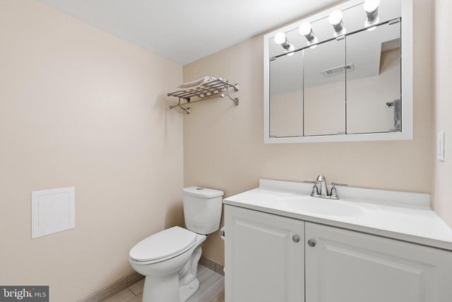 4848 RESERVOIR RD NW, Washington, DC 20007