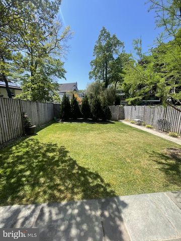 4848 RESERVOIR RD NW, Washington, DC 20007