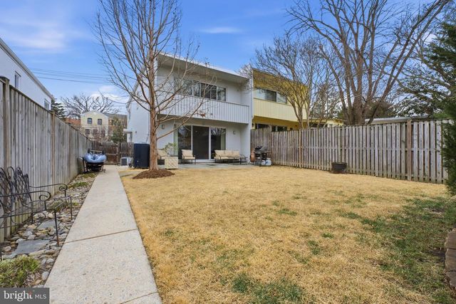 4848 RESERVOIR RD NW, Washington, DC 20007