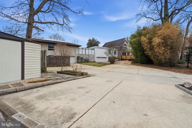 4848 RESERVOIR RD NW, Washington, DC 20007