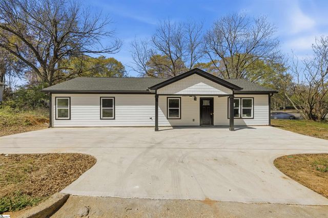 1606 S Murray Ave Extension, Anderson, SC 29624