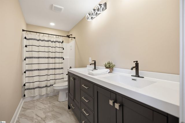 1606 S Murray Ave Extension, Anderson, SC 29624