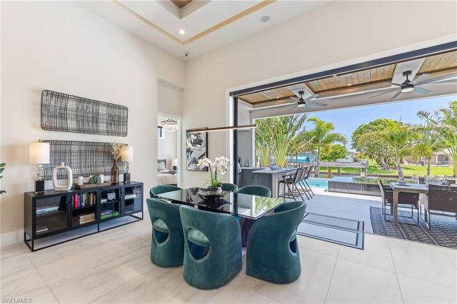 160 SW 52nd TER, Cape Coral, FL 33914