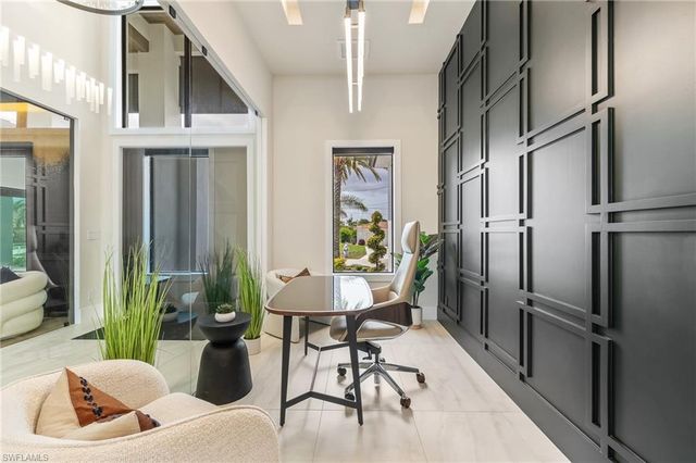 160 SW 52nd TER, Cape Coral, FL 33914