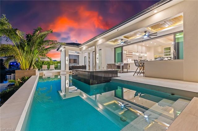 160 SW 52nd TER, Cape Coral, FL 33914