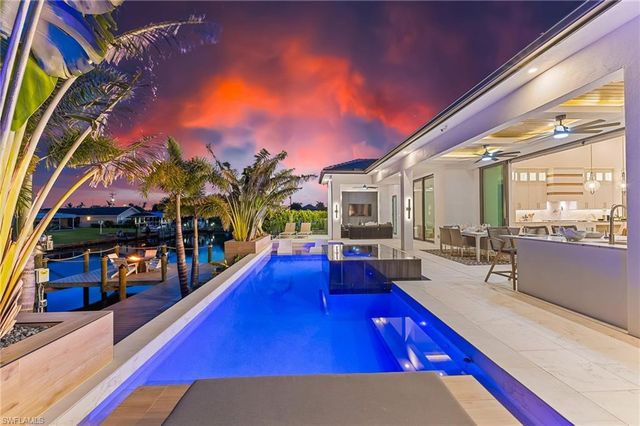 160 SW 52nd TER, Cape Coral, FL 33914