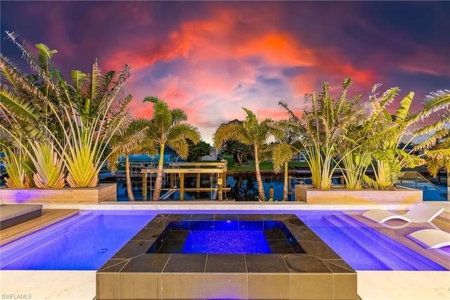 160 SW 52nd TER, Cape Coral, FL 33914