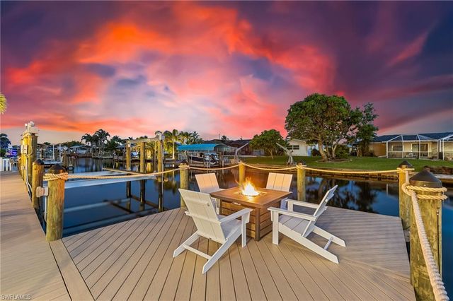 160 SW 52nd TER, Cape Coral, FL 33914