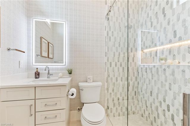 160 SW 52nd TER, Cape Coral, FL 33914