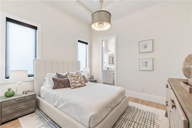 160 SW 52nd TER, Cape Coral, FL 33914