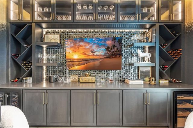 160 SW 52nd TER, Cape Coral, FL 33914