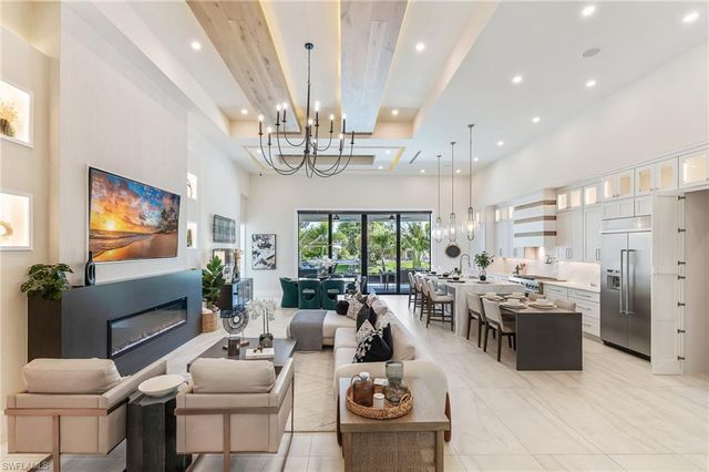 160 SW 52nd TER, Cape Coral, FL 33914