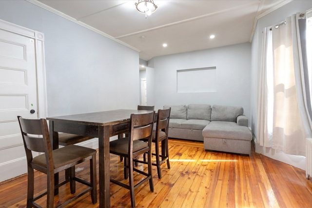 24 Sanderson 1, Lynn, MA 01902