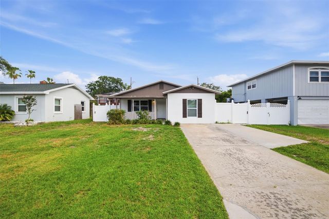 1842 SHORE ACRES BOULEVARD NE, St Petersburg, FL 33703