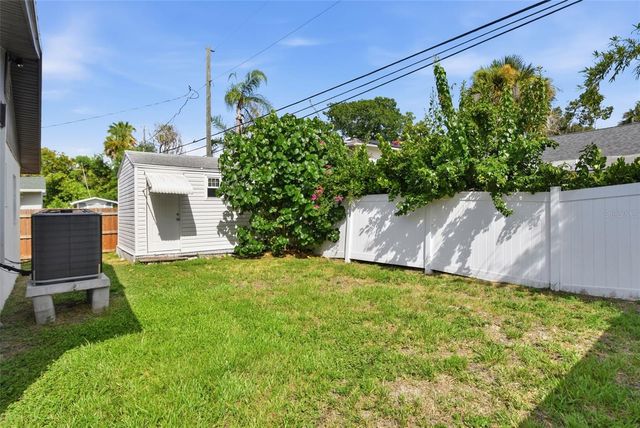 1842 SHORE ACRES BOULEVARD NE, St Petersburg, FL 33703