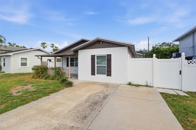 1842 SHORE ACRES BOULEVARD NE, St Petersburg, FL 33703