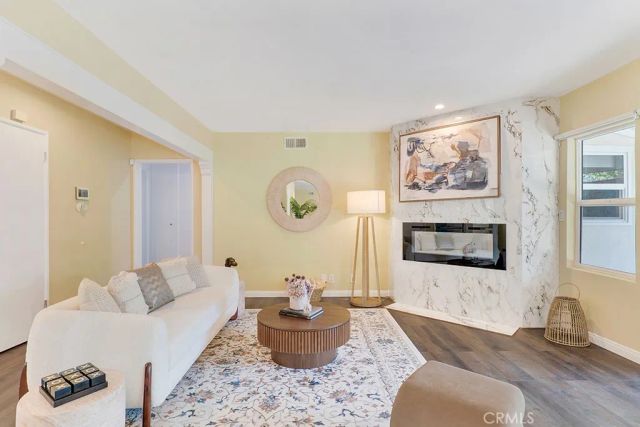23154 Mariano, Woodland Hills, CA 91367