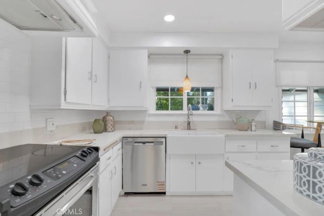 23154 Mariano, Woodland Hills, CA 91367