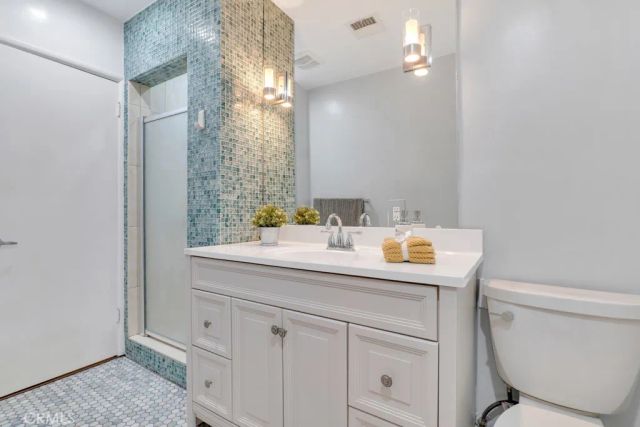 23154 Mariano, Woodland Hills, CA 91367