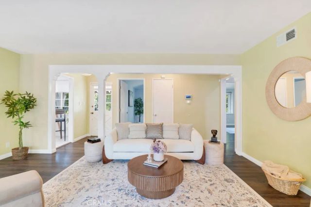 23154 Mariano, Woodland Hills, CA 91367