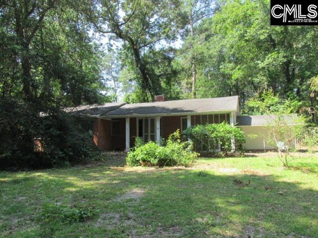 75 Magnolia Lane, Lugoff, SC 29078