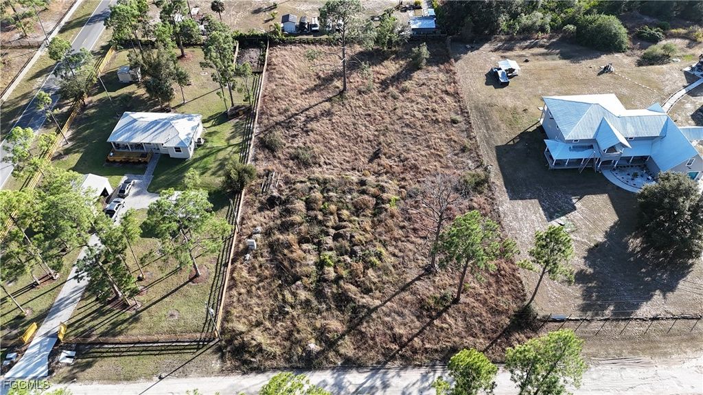 7763 19th PL, Labelle, FL 33935