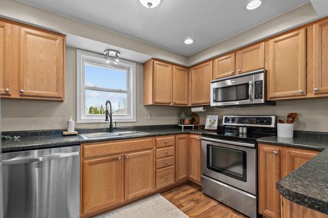 978 EVANS STREET, Neenah, WI 54956