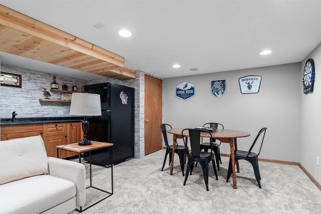 978 EVANS STREET, Neenah, WI 54956