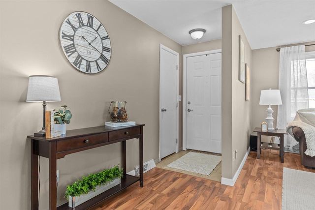 978 EVANS STREET, Neenah, WI 54956