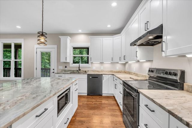 488 Prater Rd, Smithville, TN 37166