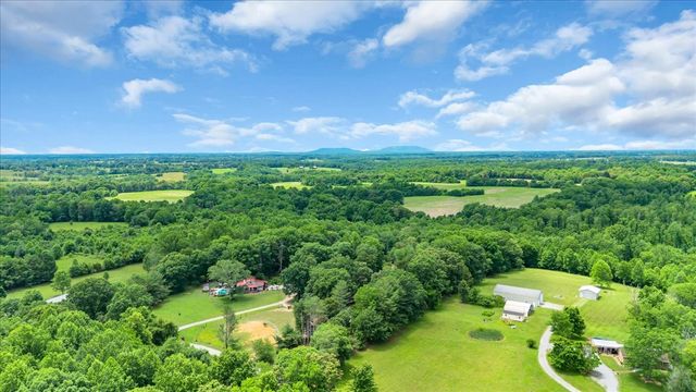 488 Prater Rd, Smithville, TN 37166