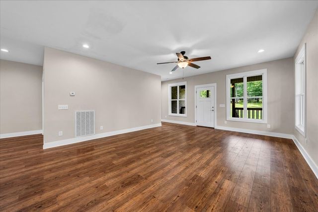 488 Prater Rd, Smithville, TN 37166