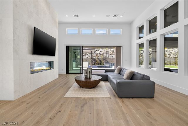 4803 Verde Bloom Street, Las Vegas, NV 89135